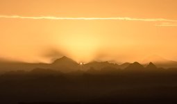 lever_de_soleil_sur_les_alpes_bernoises